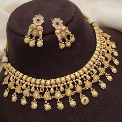 Buy Chic Chokar Necklace Set For Women Online | Roodap