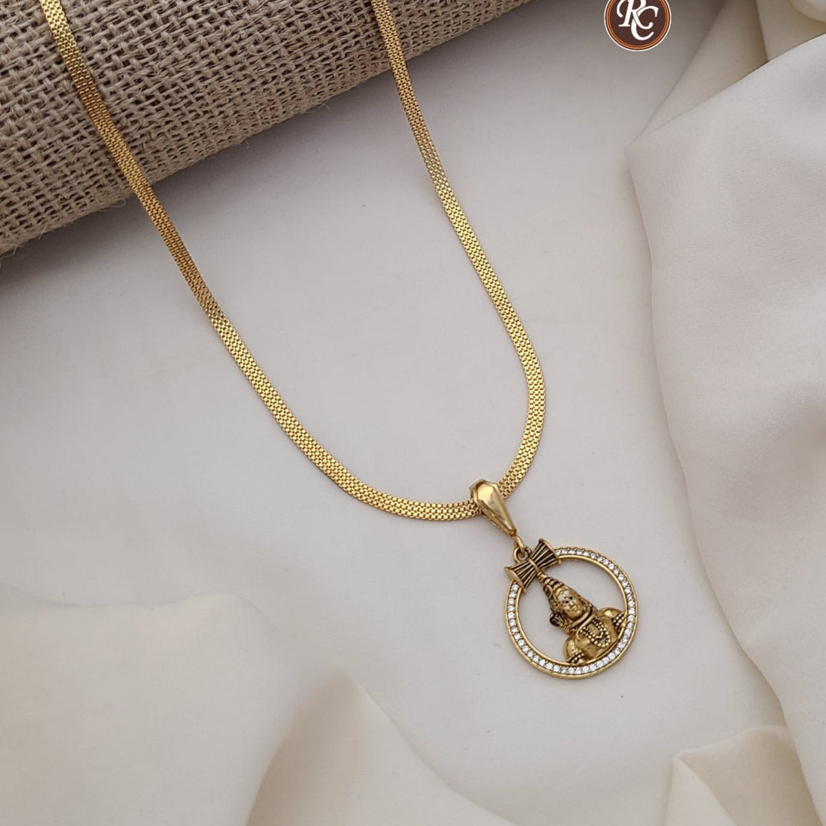 Buy Classic Men's Chain & Pendant Online | Roodap