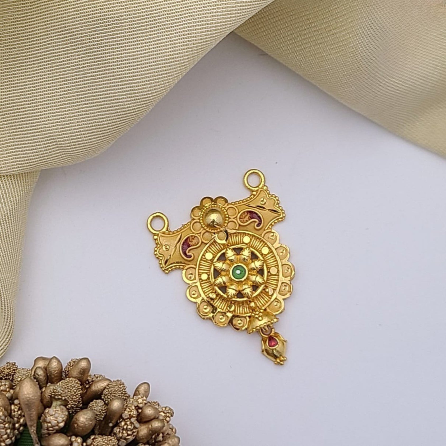 Buy Dainty Pendant For Women Online | Wedding Accessories | Roodap