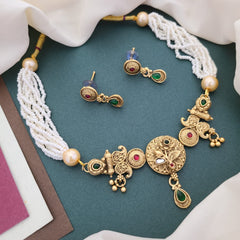 Buy Daring Short Crystal Necklace Set For Girls & Women Online | Roodap