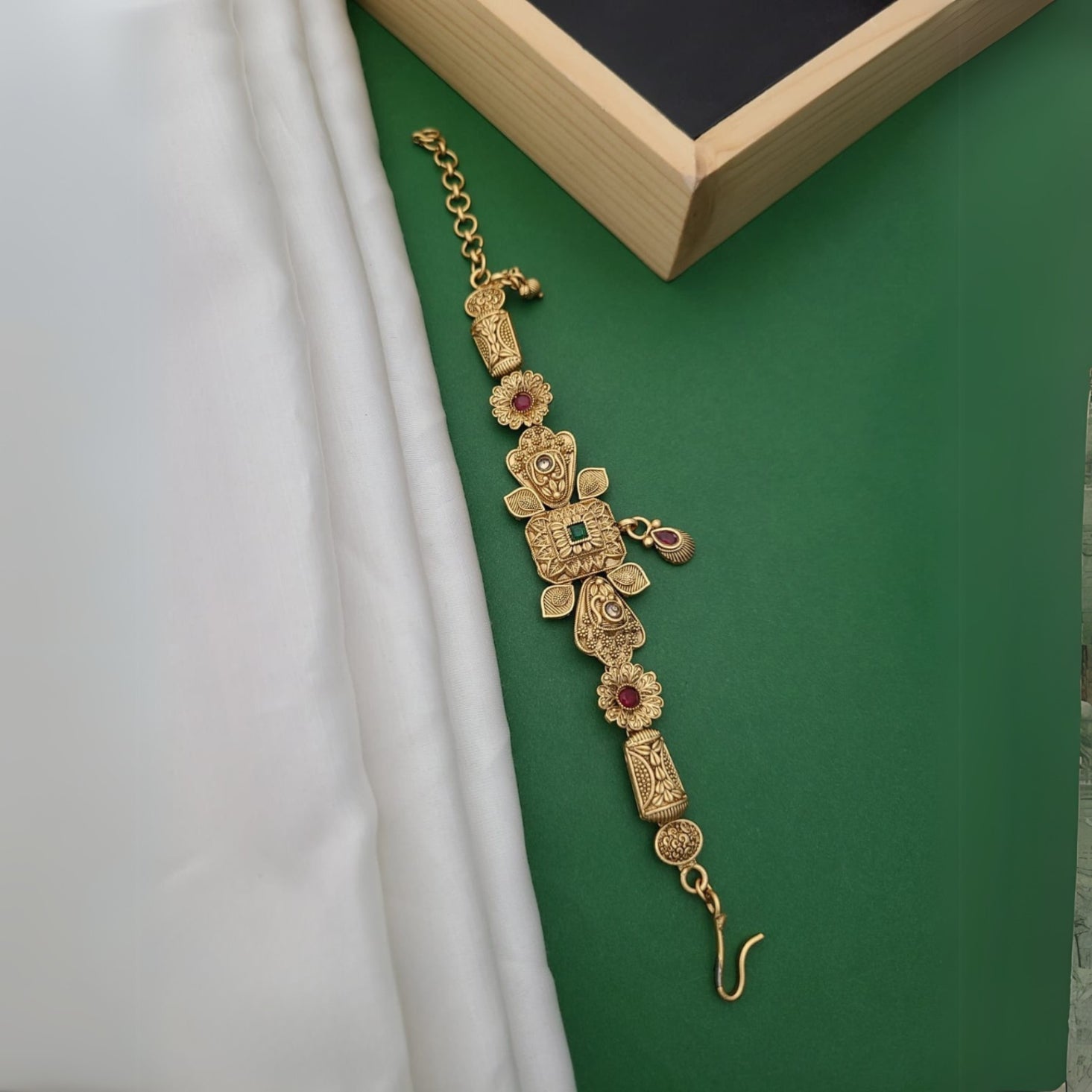 Buy Floral Bracelets For Women Online | Roodap