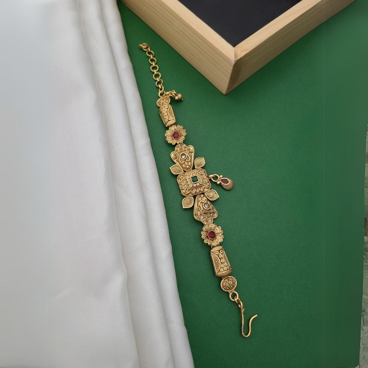 Buy Floral Bracelets For Women Online | Roodap