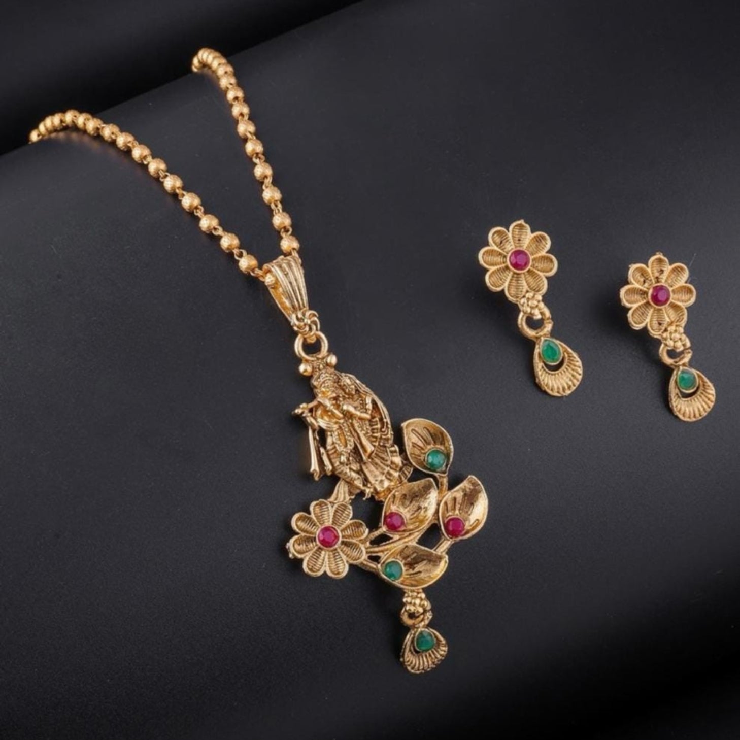 Buy Floral Pendant Set For Girls & Women Online | Roodap