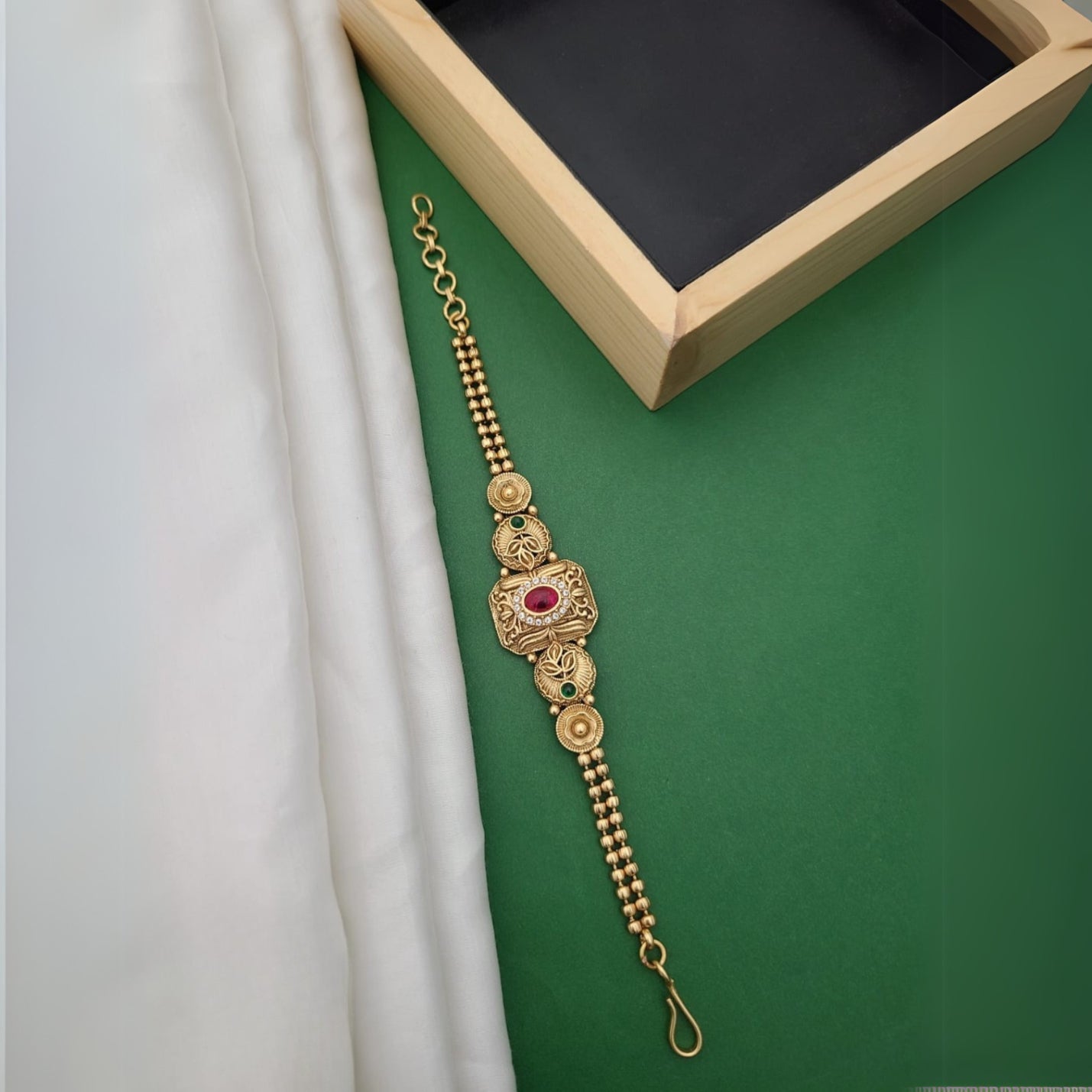 Buy Fluxa Bracelets For Women Online | Roodap