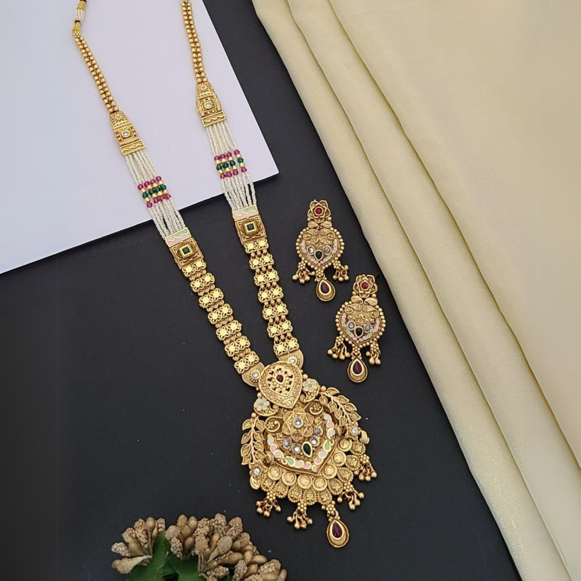 Buy Fold Crystal Necklace Set For Women Online | Roodap