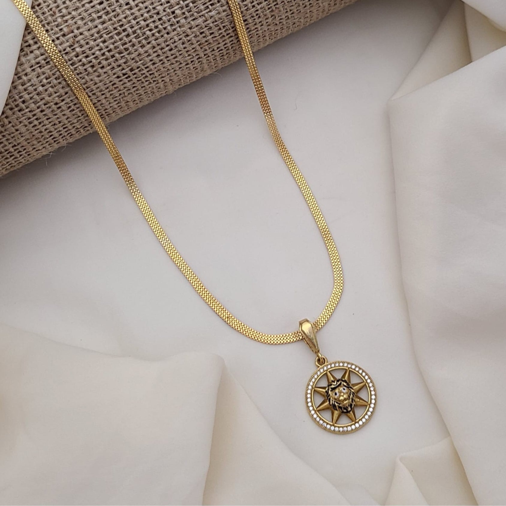 Buy Glass Men's Chain & Pendant Online | Roodap