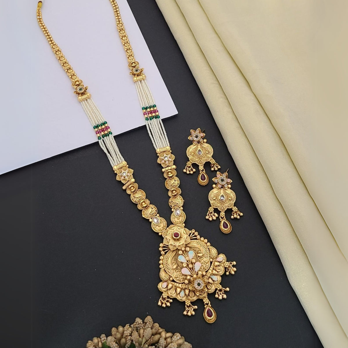 Buy Knot Crystal Necklace Set For Women Online | Roodap