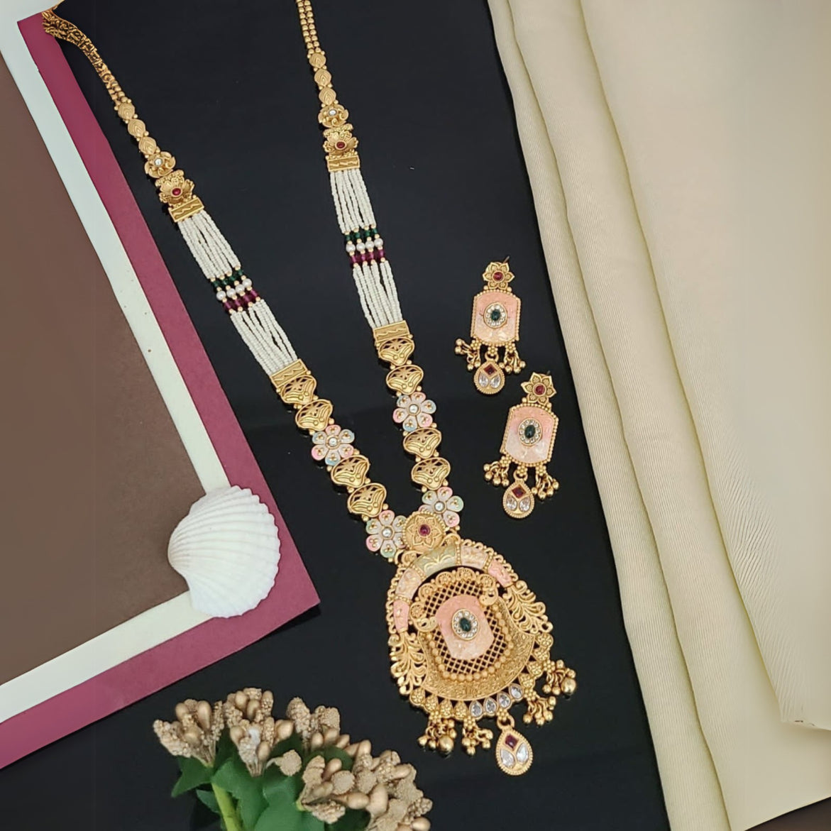 Buy Mynta Crystal Necklace Set For Women Online | Roodap