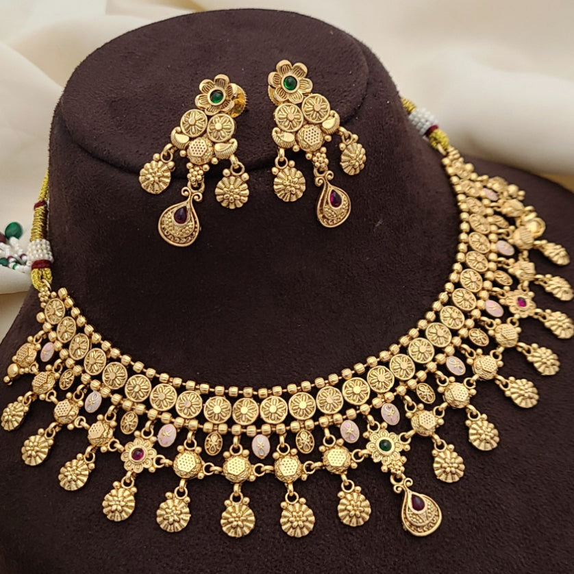 Buy Pearl Chokar Necklace Set For Women Online | Roodap