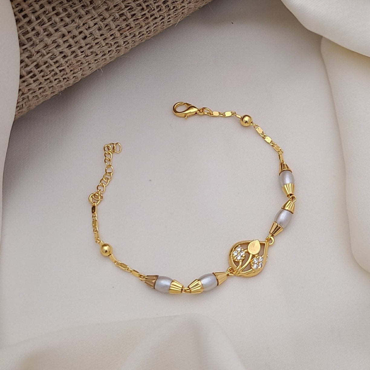 Buy Quilted Bracelets For Girls & Women Online | Roodap
