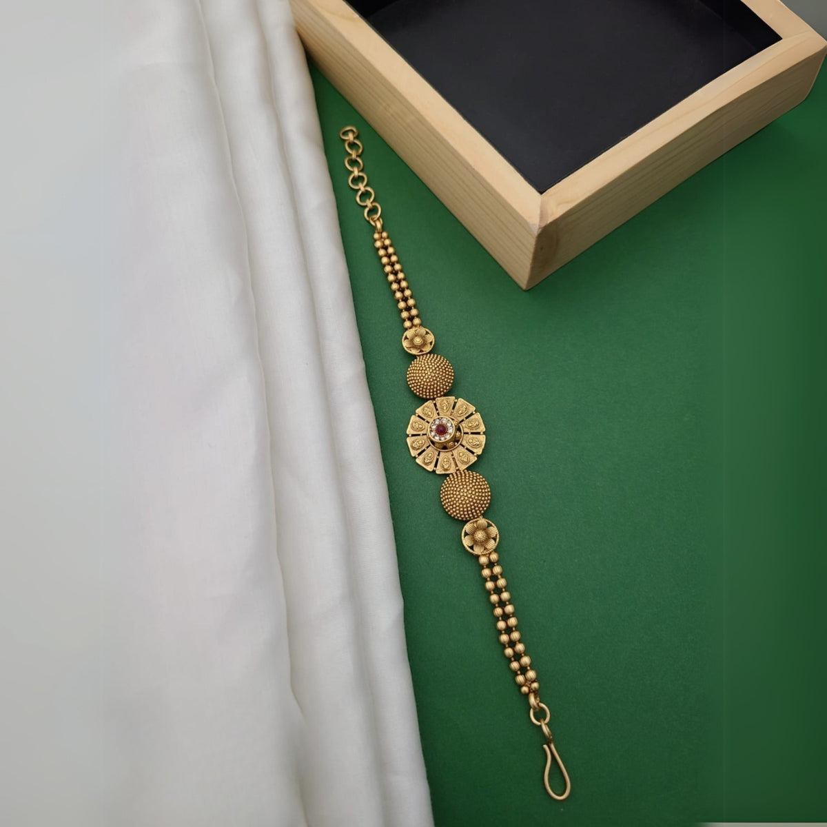 Buy Solica Bracelets For Women Online | Roodap