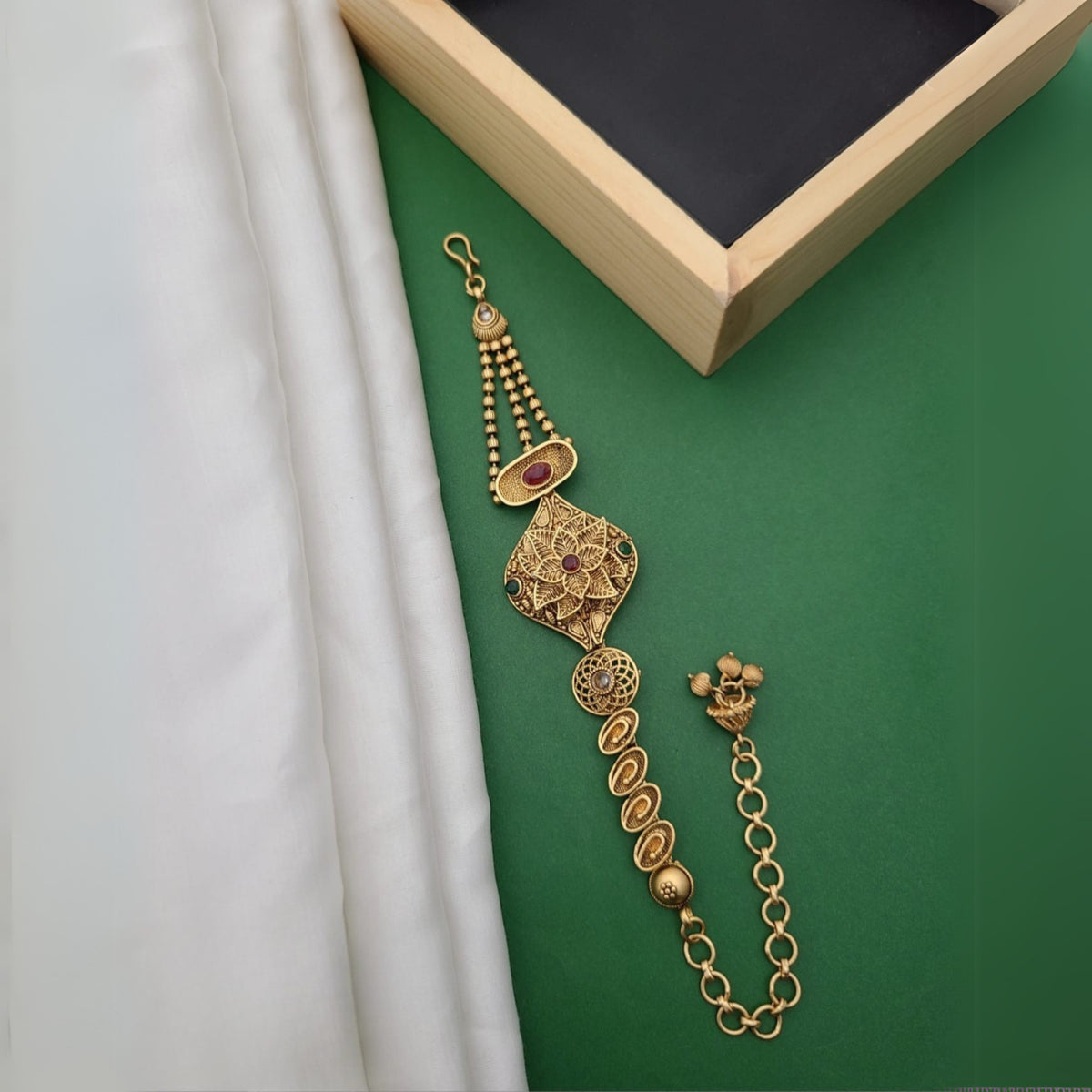 Buy Star Bracelets For Women Online | Roodap
