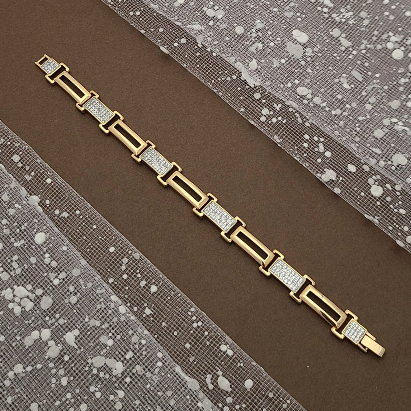 Buy Victoria Men's Bracelets Online | Roodap